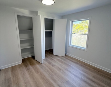 466 Hollister Street - Photo Thumbnail 19