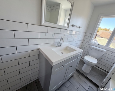 466 Hollister Street - Photo Thumbnail 23