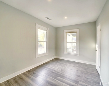 7 Ridgewood Street - Photo Thumbnail 4