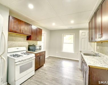 7 Ridgewood Street - Photo Thumbnail 1