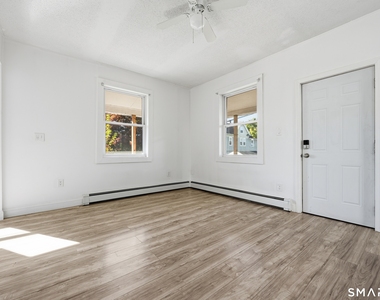 23 Dunn Avenue - Photo Thumbnail 8