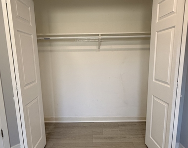 33 Pleasant Street - Photo Thumbnail 11