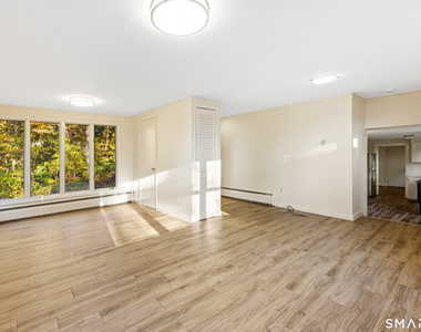 251 East Johnson Avenue - Photo Thumbnail 4