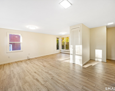251 East Johnson Avenue - Photo Thumbnail 3
