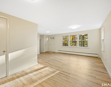 251 East Johnson Avenue - Photo Thumbnail 5