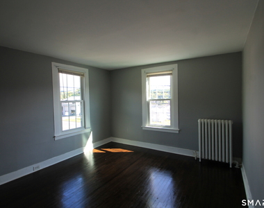 2505 Main Street - Photo Thumbnail 4