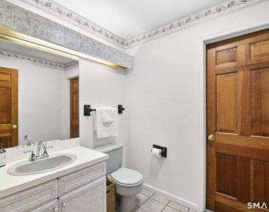 95 Old Farms Road - Photo Thumbnail 7