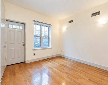 43 Havemeyer Street - Photo Thumbnail 2