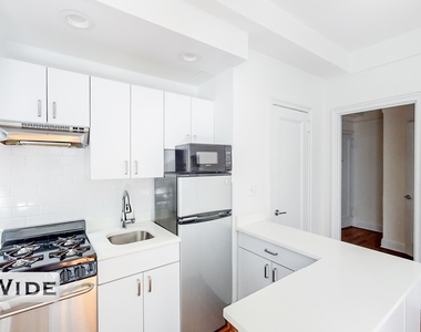 140 East 46th Street - Photo Thumbnail 2