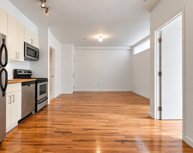 326 Melrose Street - Photo Thumbnail 3