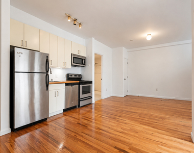 326 Melrose Street - Photo Thumbnail 2