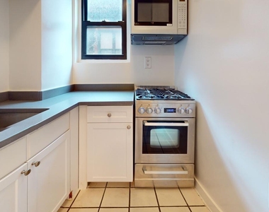  East 36th Street - Photo Thumbnail 4