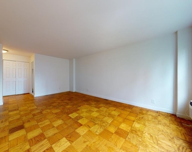  East 36th Street - Photo Thumbnail 1