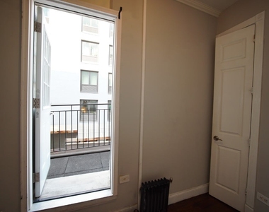 Avenue B - Photo Thumbnail 6