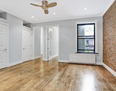 West 50th Street - Photo Thumbnail 8