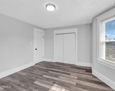 209 Atkins Avenue - Photo Thumbnail 13