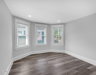 209 Atkins Avenue - Photo Thumbnail 6