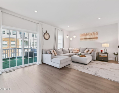 101 Midland Avenue - Photo Thumbnail 12