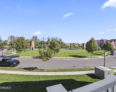 101 Midland Avenue - Photo Thumbnail 24