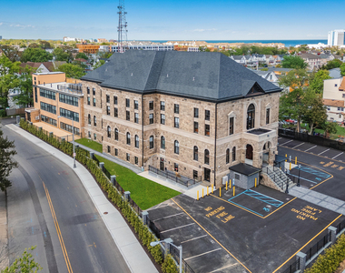 179 Chelsea Avenue - Photo Thumbnail 18