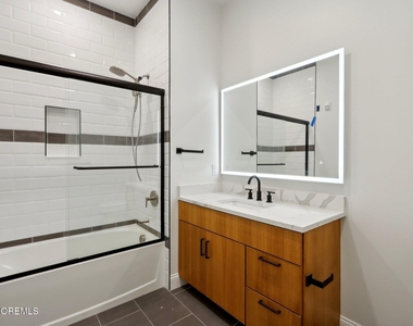 179 Chelsea Avenue - Photo Thumbnail 6