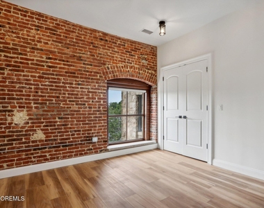 179 Chelsea Avenue - Photo Thumbnail 5