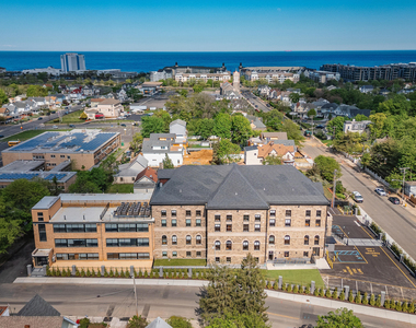 179 Chelsea Avenue - Photo Thumbnail 14