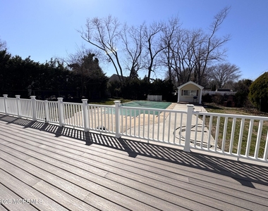 70 Maryland Avenue - Photo Thumbnail 5