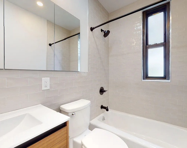 East 78 Street - Photo Thumbnail 3
