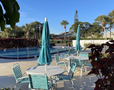 1317 Se Rivergreen Circle - Photo Thumbnail 19