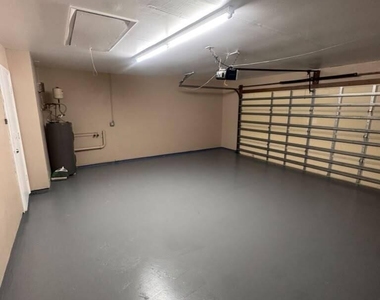 1102 Se Oriental Avenue - Photo Thumbnail 13