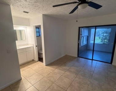 1102 Se Oriental Avenue - Photo Thumbnail 11