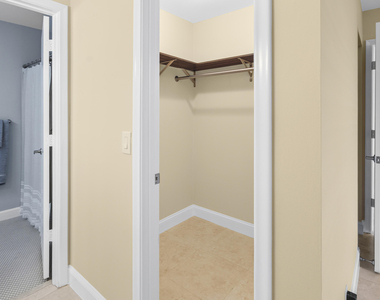 1111 Mahogany Way - Photo Thumbnail 18