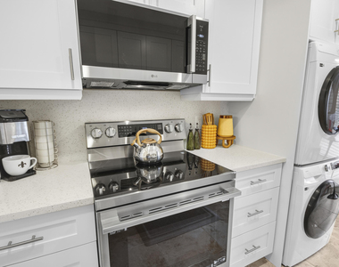 1111 Mahogany Way - Photo Thumbnail 4