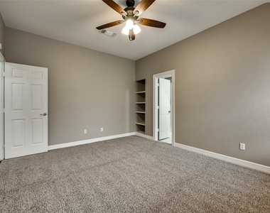 728 Nicole Drive - Photo Thumbnail 17