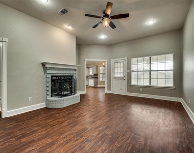 728 Nicole Drive - Photo Thumbnail 1
