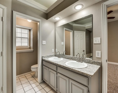 728 Nicole Drive - Photo Thumbnail 5