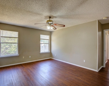 8108 Spruce Valley Drive - Photo Thumbnail 27
