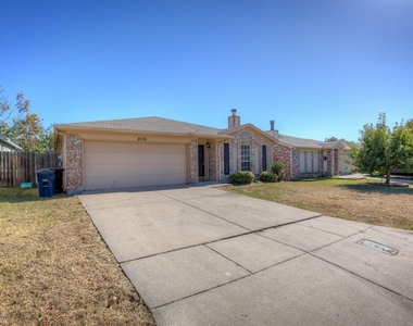 8108 Spruce Valley Drive - Photo Thumbnail 2