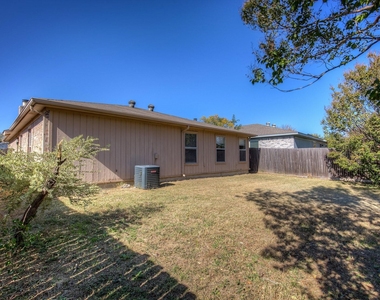 8108 Spruce Valley Drive - Photo Thumbnail 31