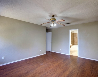 8108 Spruce Valley Drive - Photo Thumbnail 26