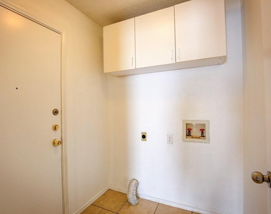 8108 Spruce Valley Drive - Photo Thumbnail 16