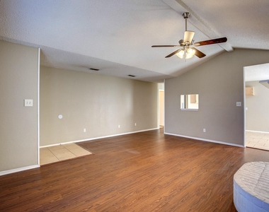 8108 Spruce Valley Drive - Photo Thumbnail 6