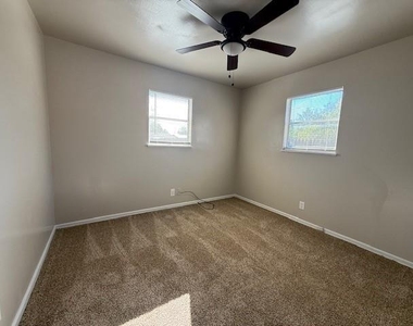 2333 Marsalis Drive - Photo Thumbnail 10
