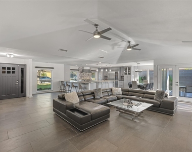 6802 Duffield Drive - Photo Thumbnail 5