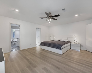 6802 Duffield Drive - Photo Thumbnail 16
