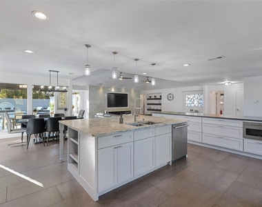 6802 Duffield Drive - Photo Thumbnail 13