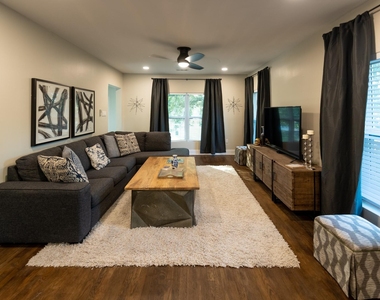 4514 Victor Street - Photo Thumbnail 12