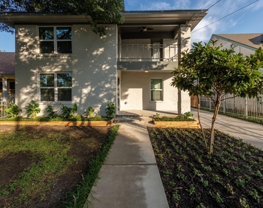 4514 Victor Street - Photo Thumbnail 2