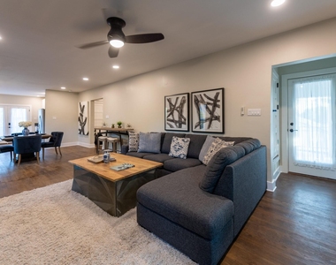 4514 Victor Street - Photo Thumbnail 8
